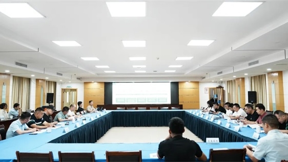 临浦镇召开基础型现代社区（城郊结合部）规划设计方案评审会